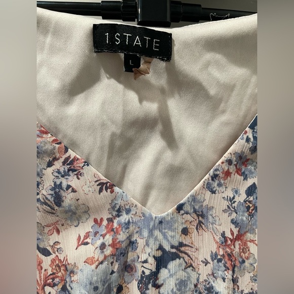 1. State V-Neck Floral Dress in Blue and Cream - Picture 5 of 10